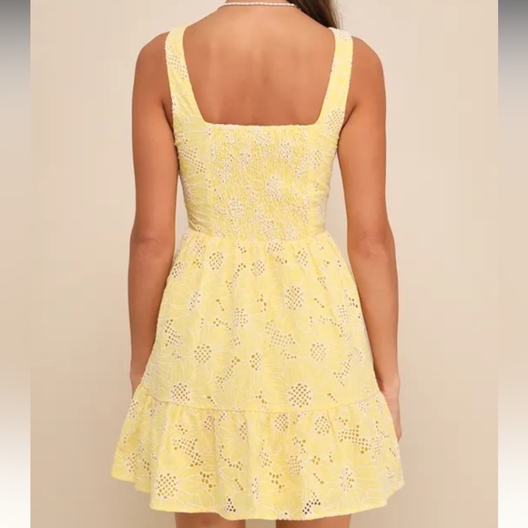 Lulus Bright Personality Yellow Eyelet Floral Skater Mini Dress Size Medium - Picture 5 of 6